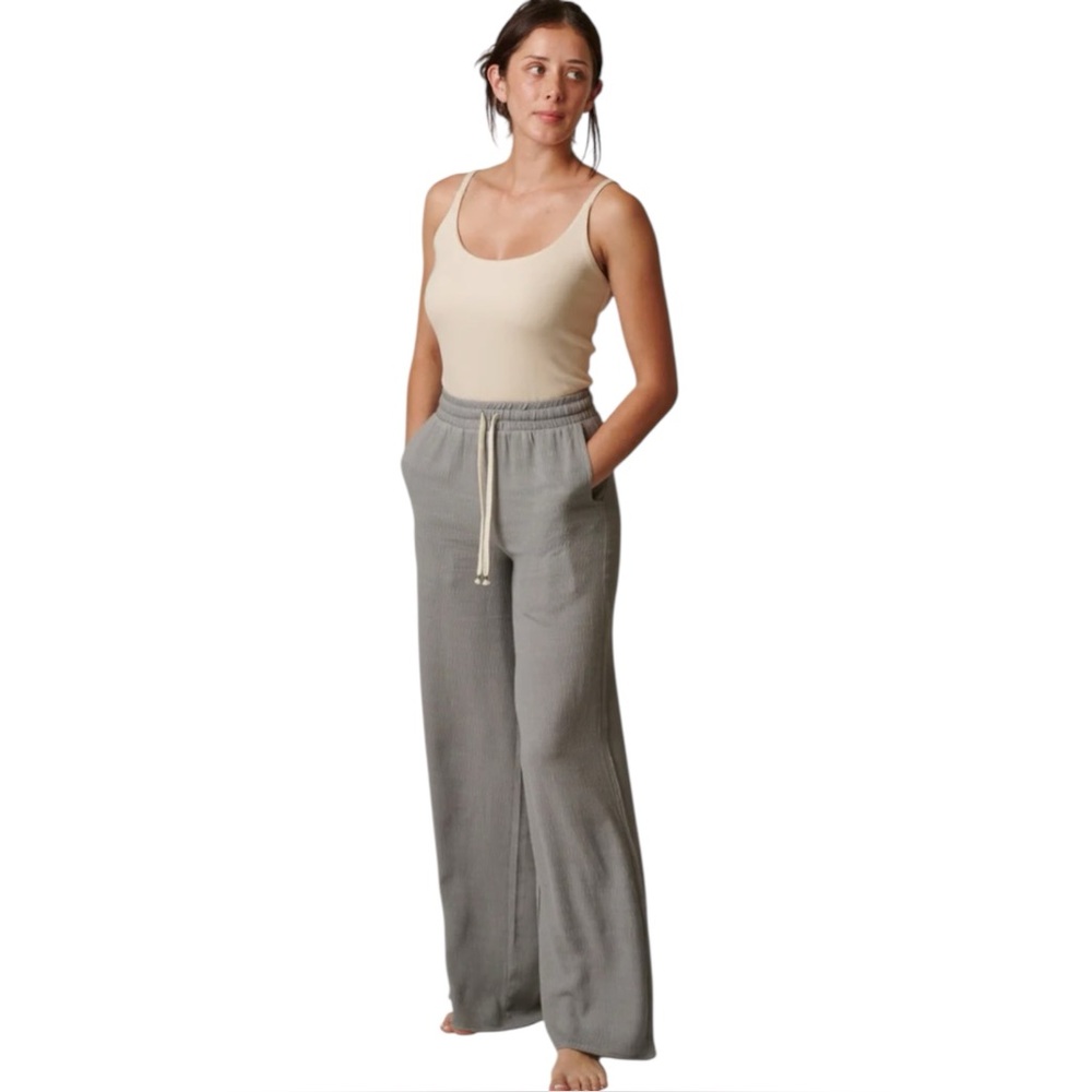 Leisure Lab Santorini Flow Pant in Sage Gray Womens Size 1/Small
